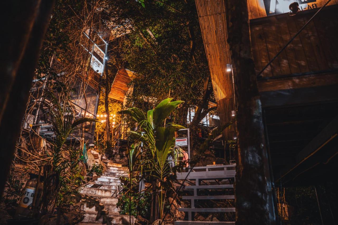 Warehouse Hostel Koh Tao Exterior photo