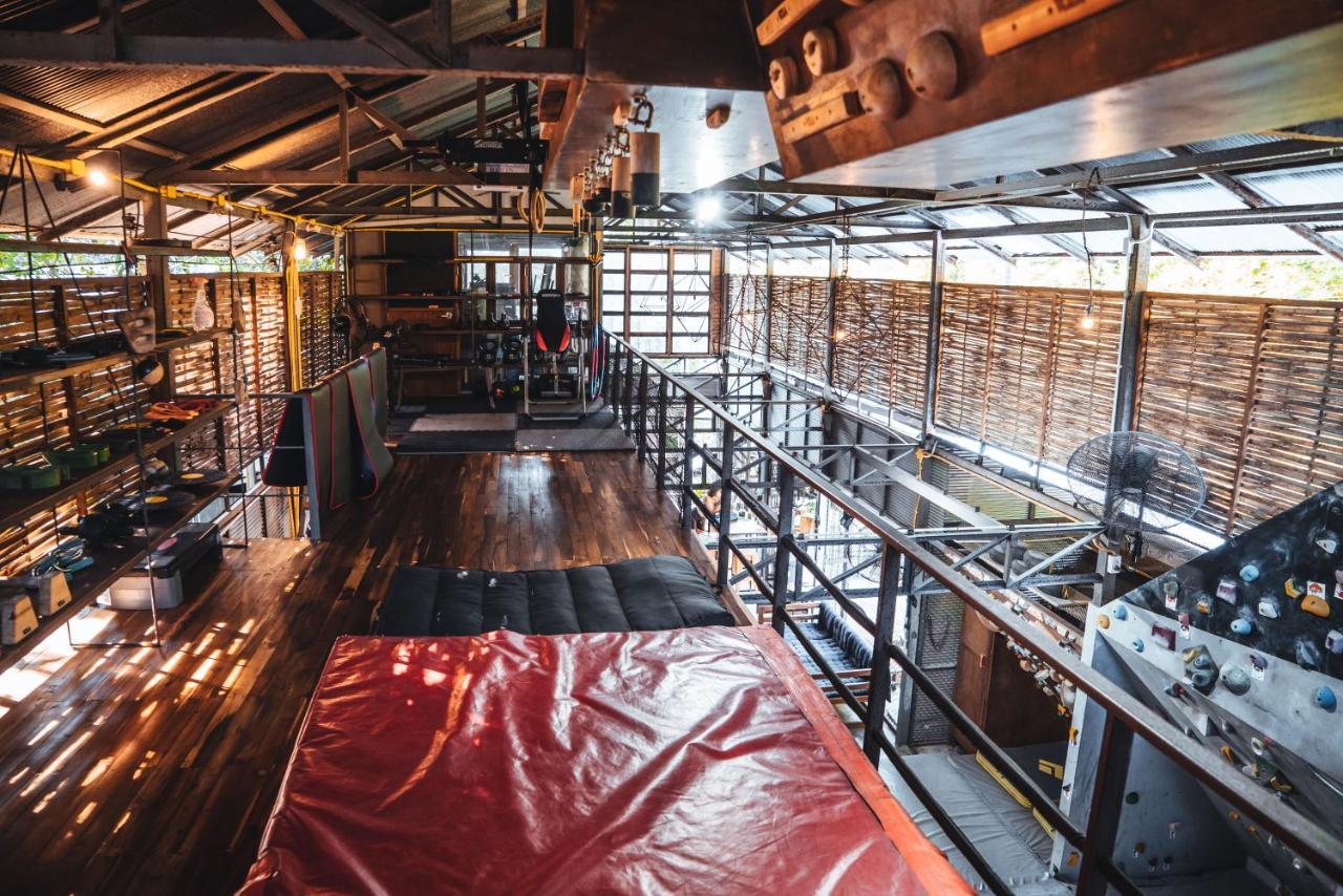 Warehouse Hostel Koh Tao Exterior photo